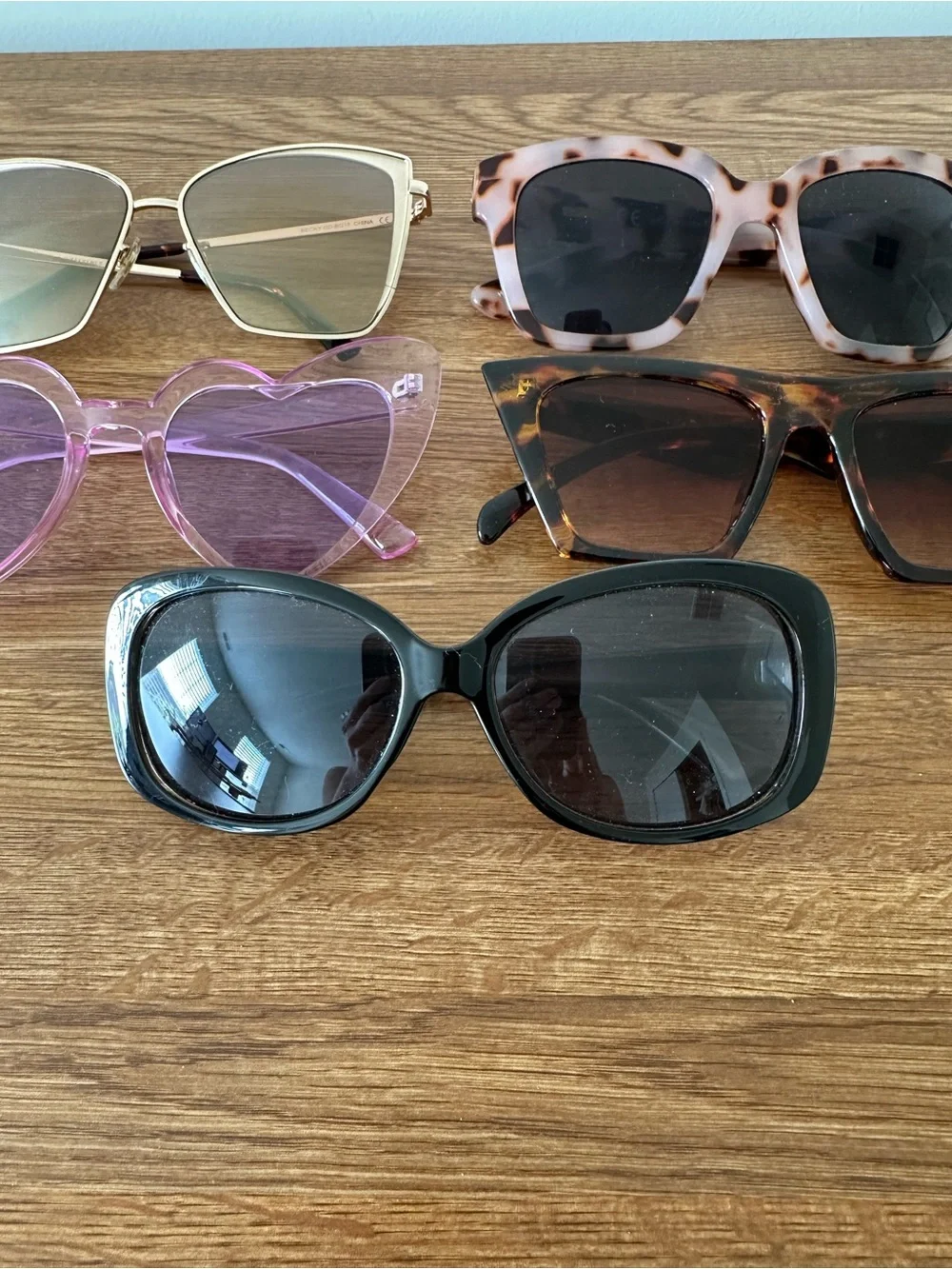Assorted Women’s Sunglasses 5 Pack - Pink, Black, Tortoiseshell, Gold, Purple